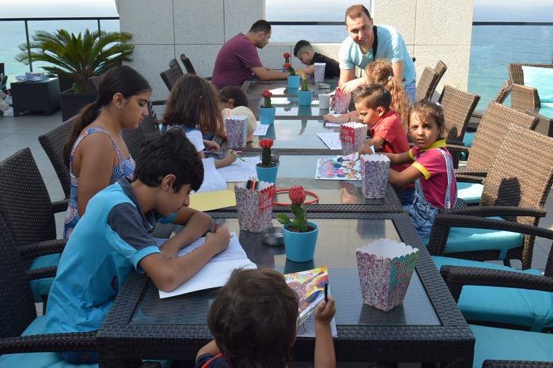 Raouché Arjaan by Rotana Spreads Happiness at Work